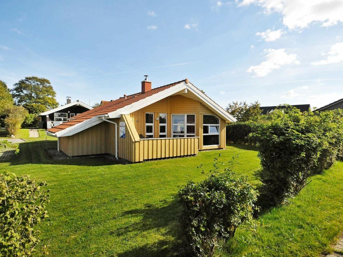 6 Person Holiday Home In Gelting Quarto foto